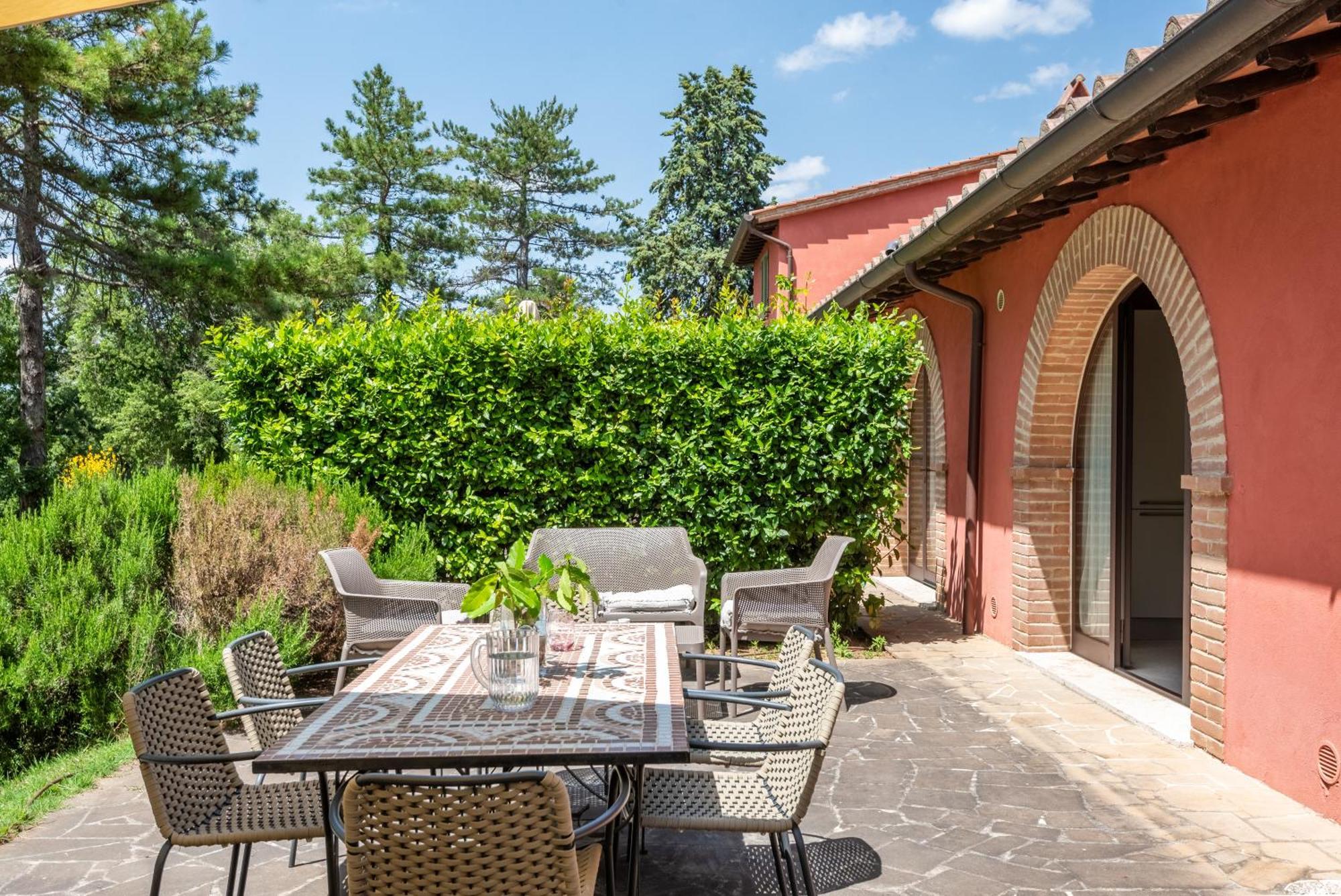 Hotel Cignella Garden In Tuscany Trequanda