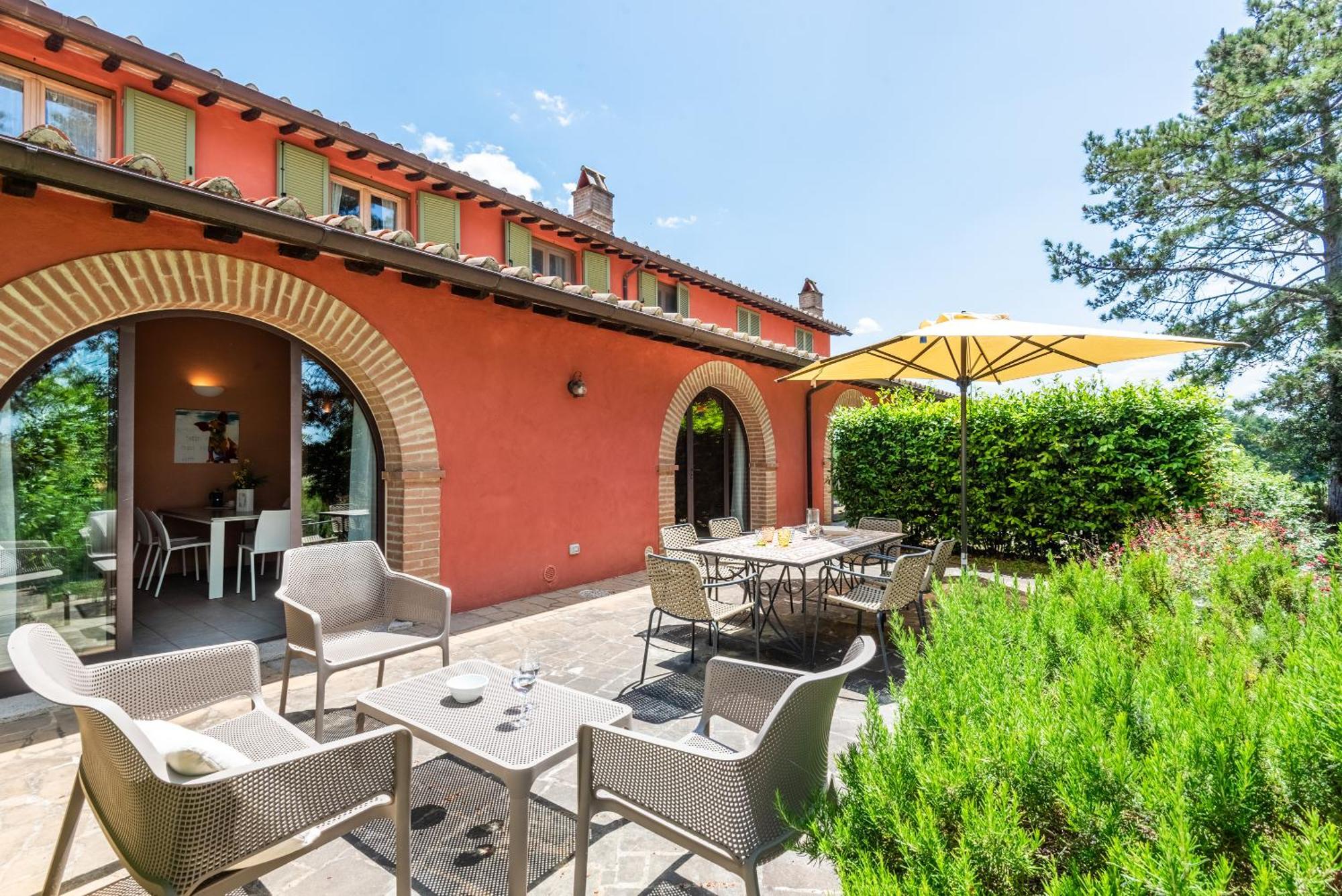 Hotel Cignella Garden In Tuscany Trequanda