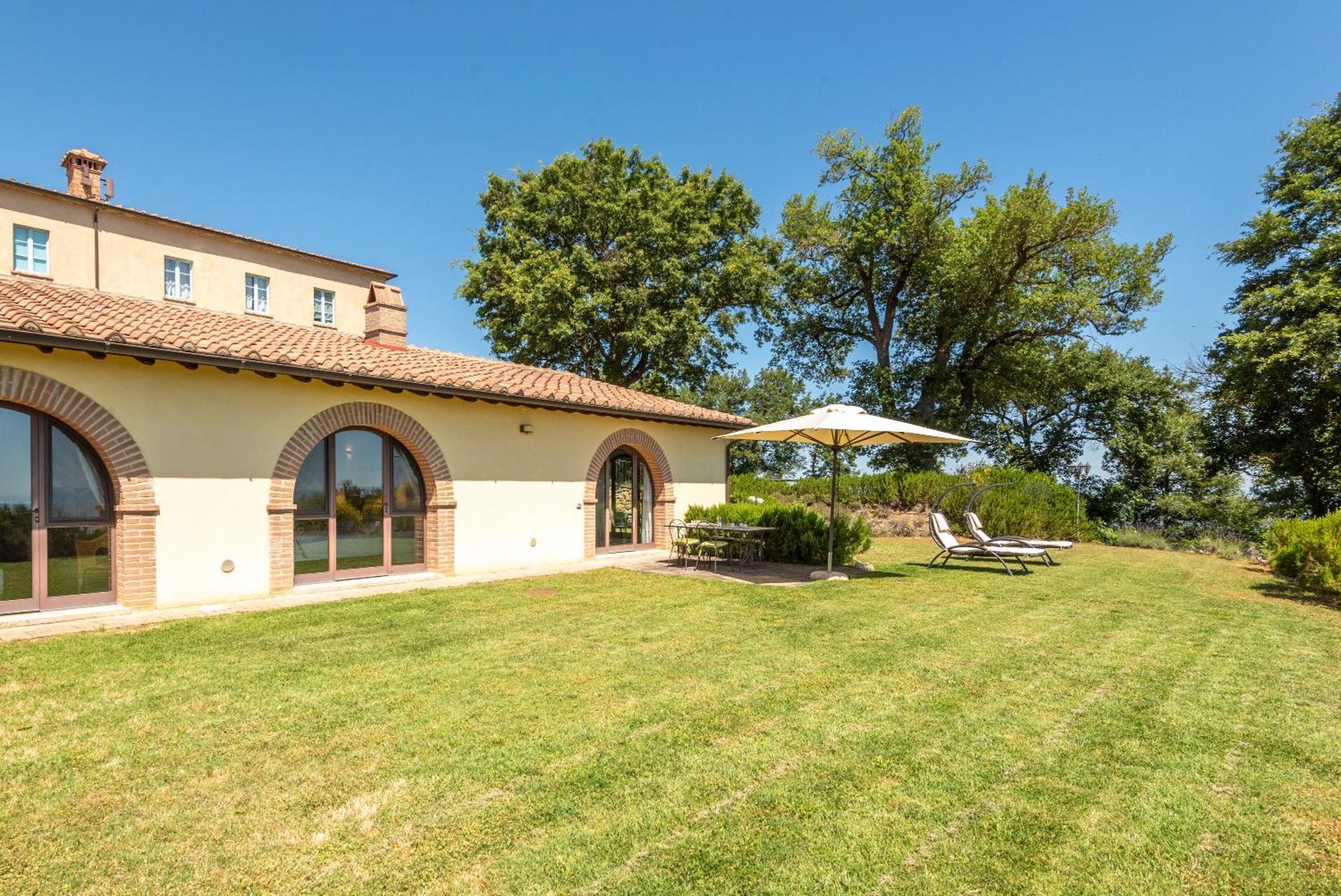 Hotel Cignella Garden In Tuscany
