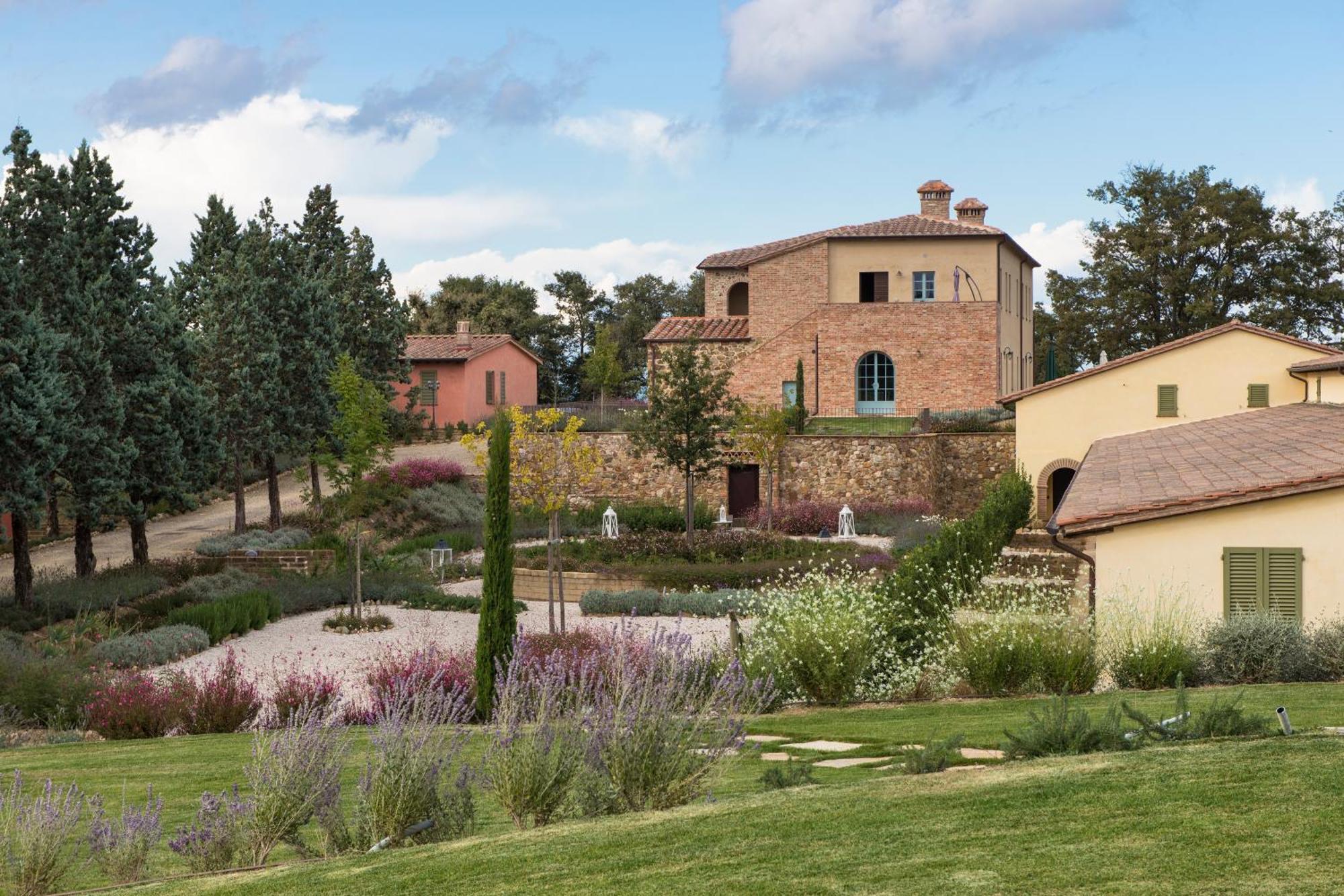 Cignella Garden In Tuscany Hotel